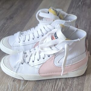 Nike Blazer Mid 77 Jumbo White Pink